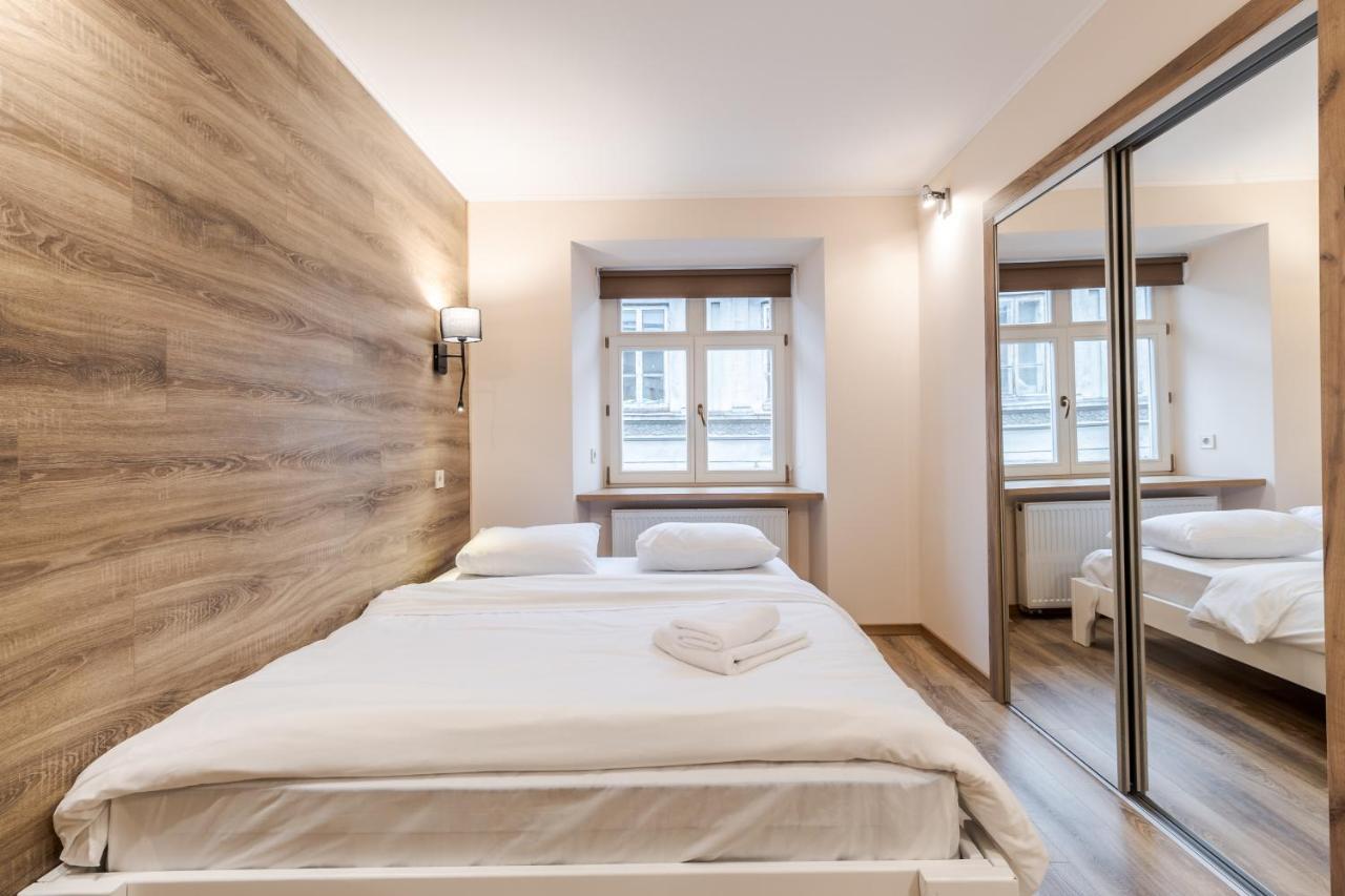 Staroevreyska Timber Apartment Lviv Exterior photo